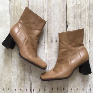 EASY SPIRIT Tan Sand Brwn Ankle Calf Booties Heels